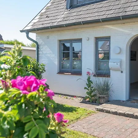 Haus Duenenwall, App 1